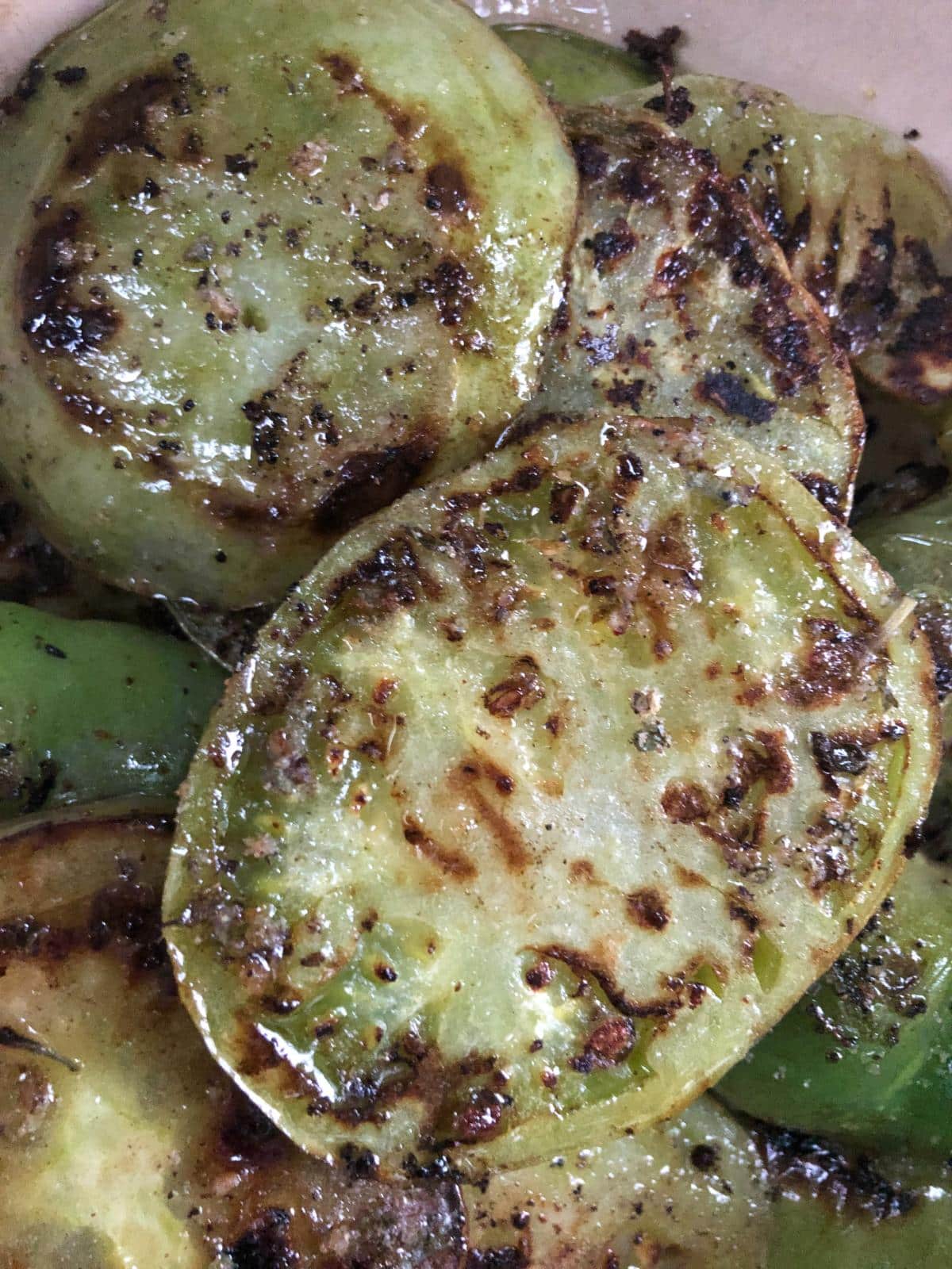 Slices of fried green tomatoes